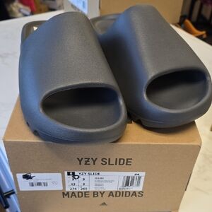 Adidas YZY Slide in Charcoal